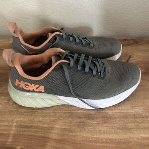 Hoka Women’s Size 10 sneakers